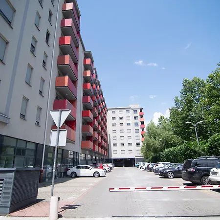 Flexible Selfcheckins 85 - Zagreb - Garage - Loggia - New Apartment Exterior photo