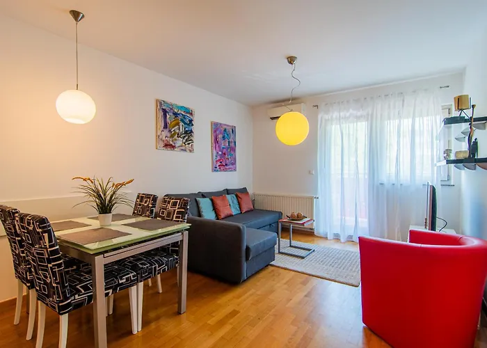Flexible Selfcheckins 85 - Zagreb - Garage - Loggia - New