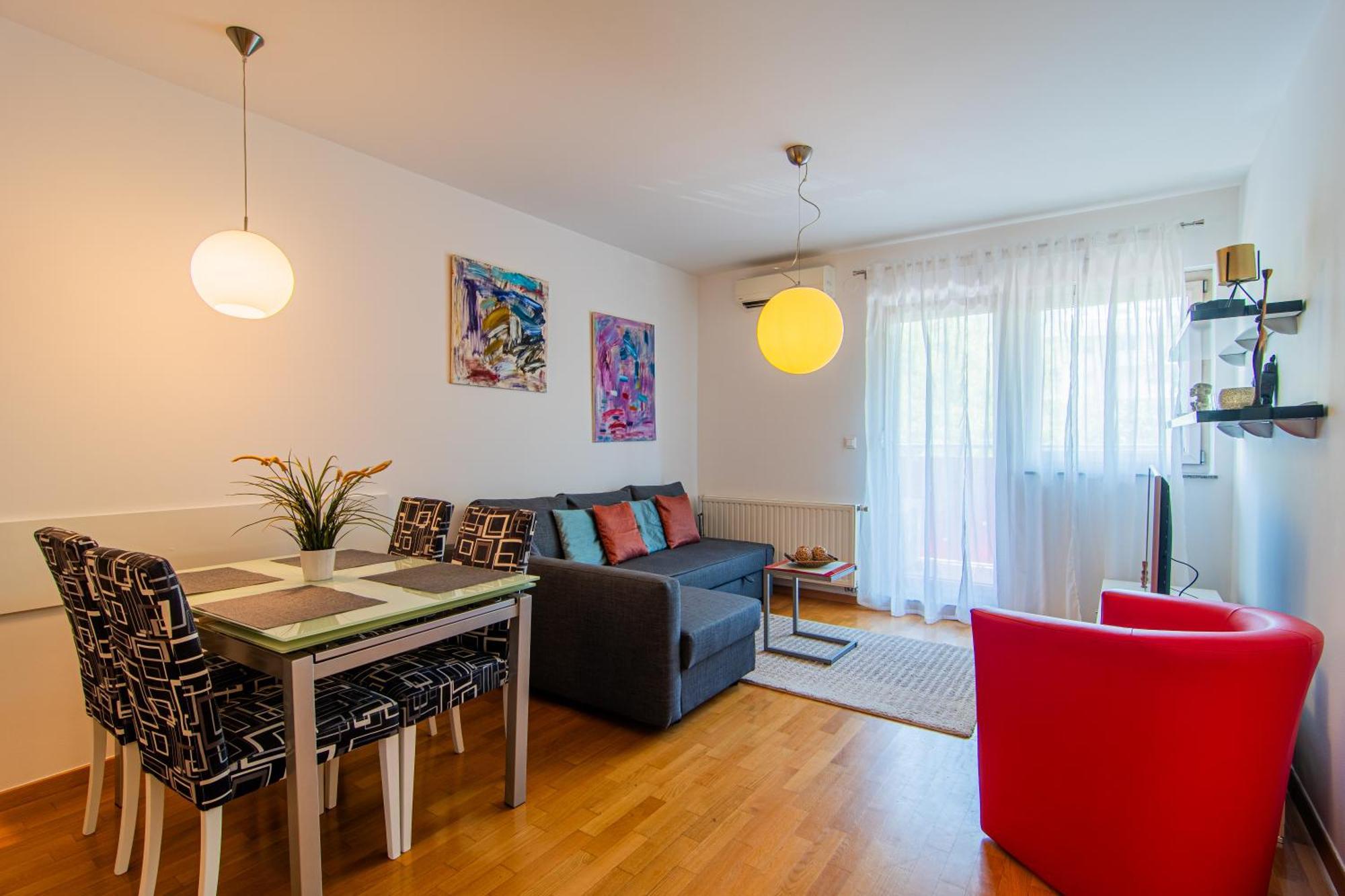 Flexible Selfcheckins 85 - - Garage - Loggia - New Appartamento